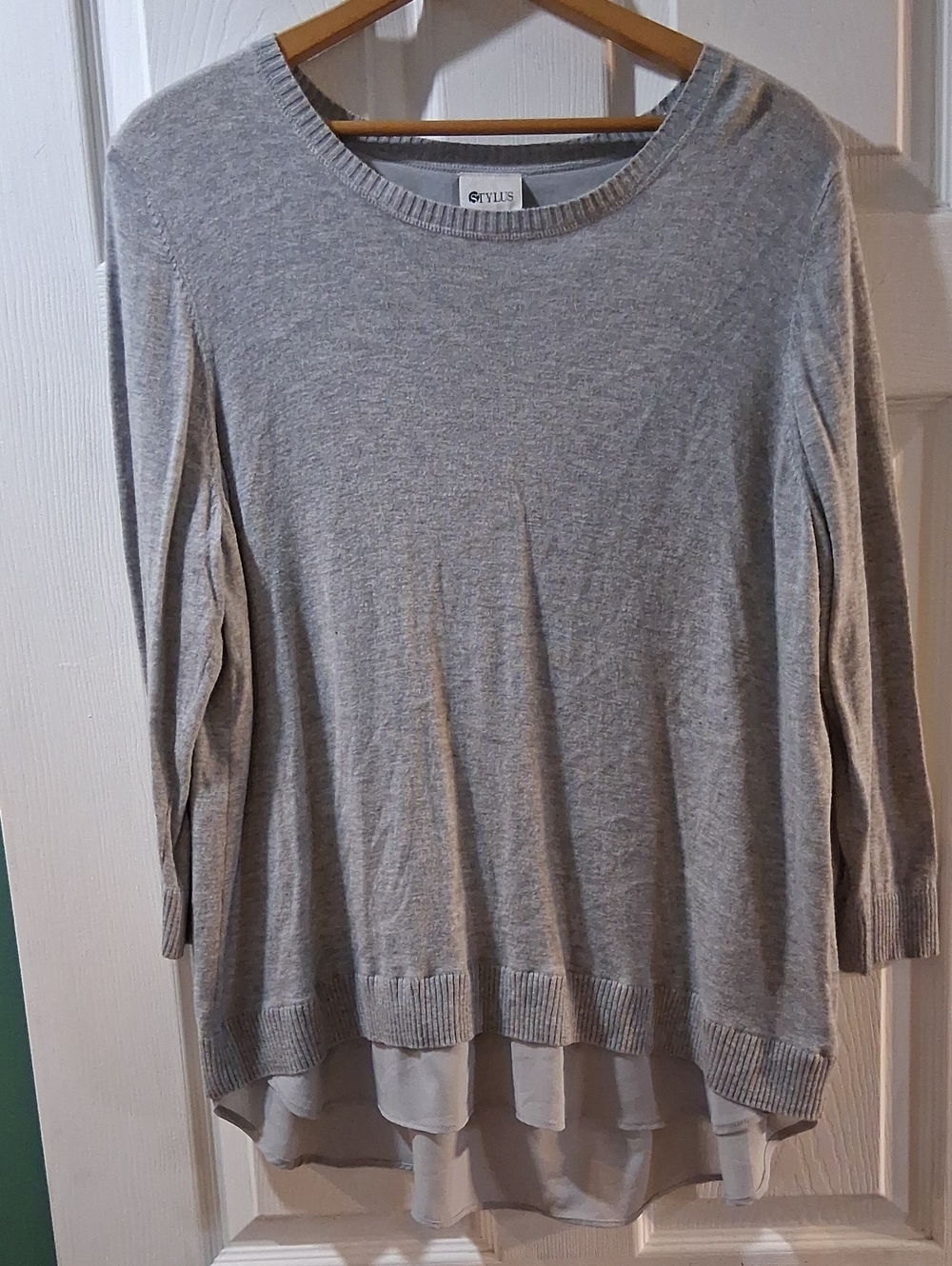 STYLUS Light Gray Layered-Hem Knit Sweater